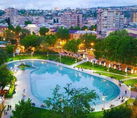 สวอนเลค พาร์ค