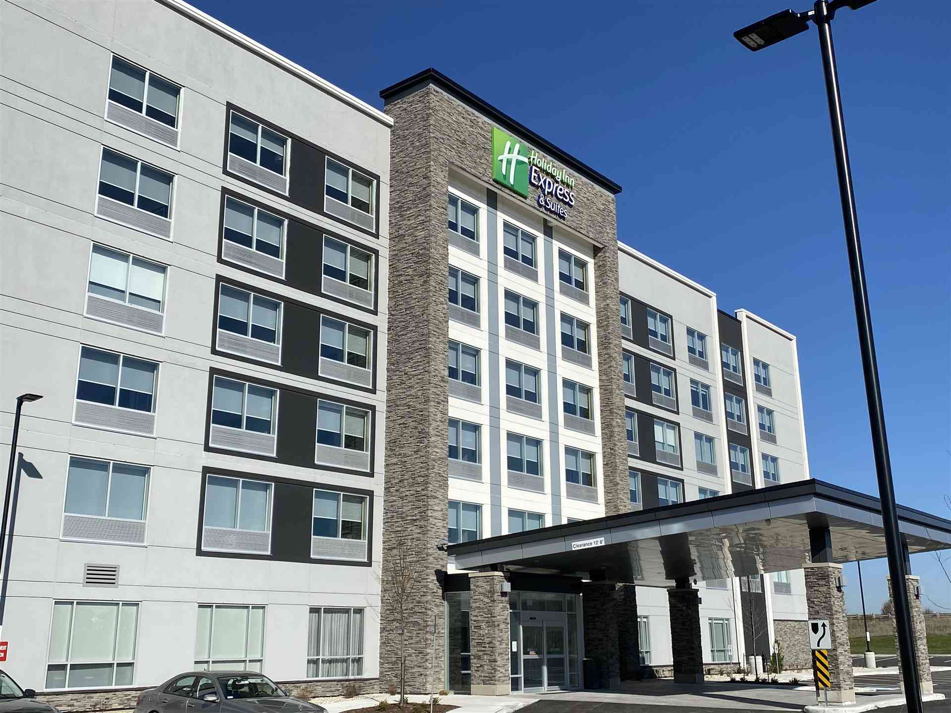 Holiday Inn Express & Suites Aurora em Aurora, ON