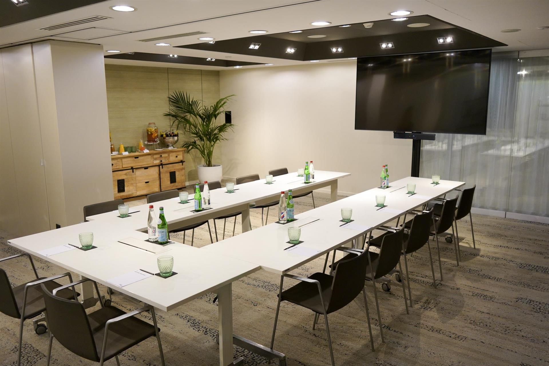 Изображение помещения для встречи