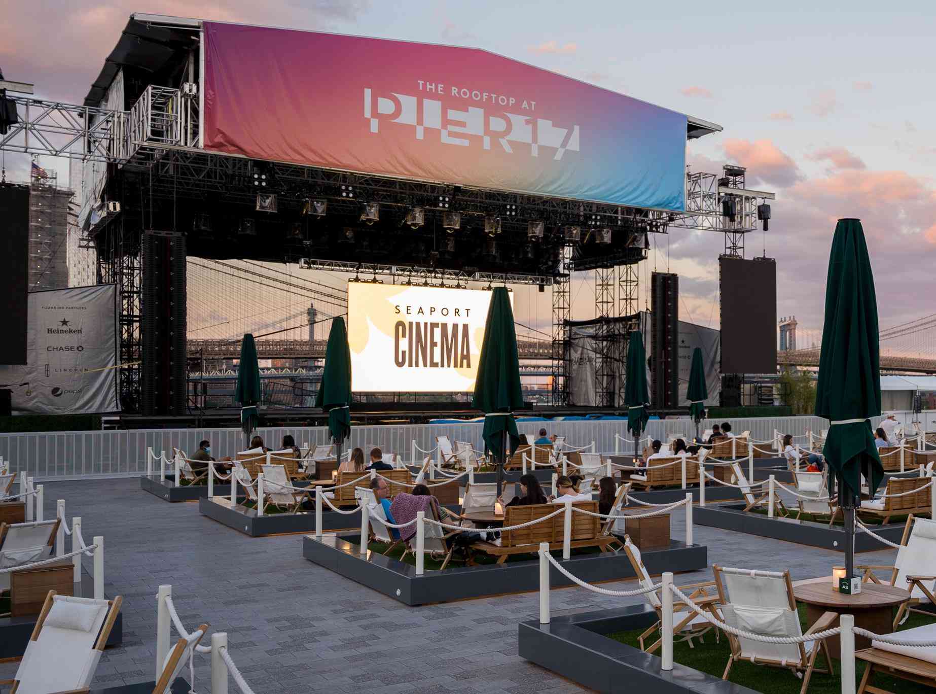 Rooftop At Pier 17 em New York, NY