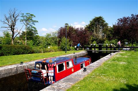Barge Trips on the Grand Canal