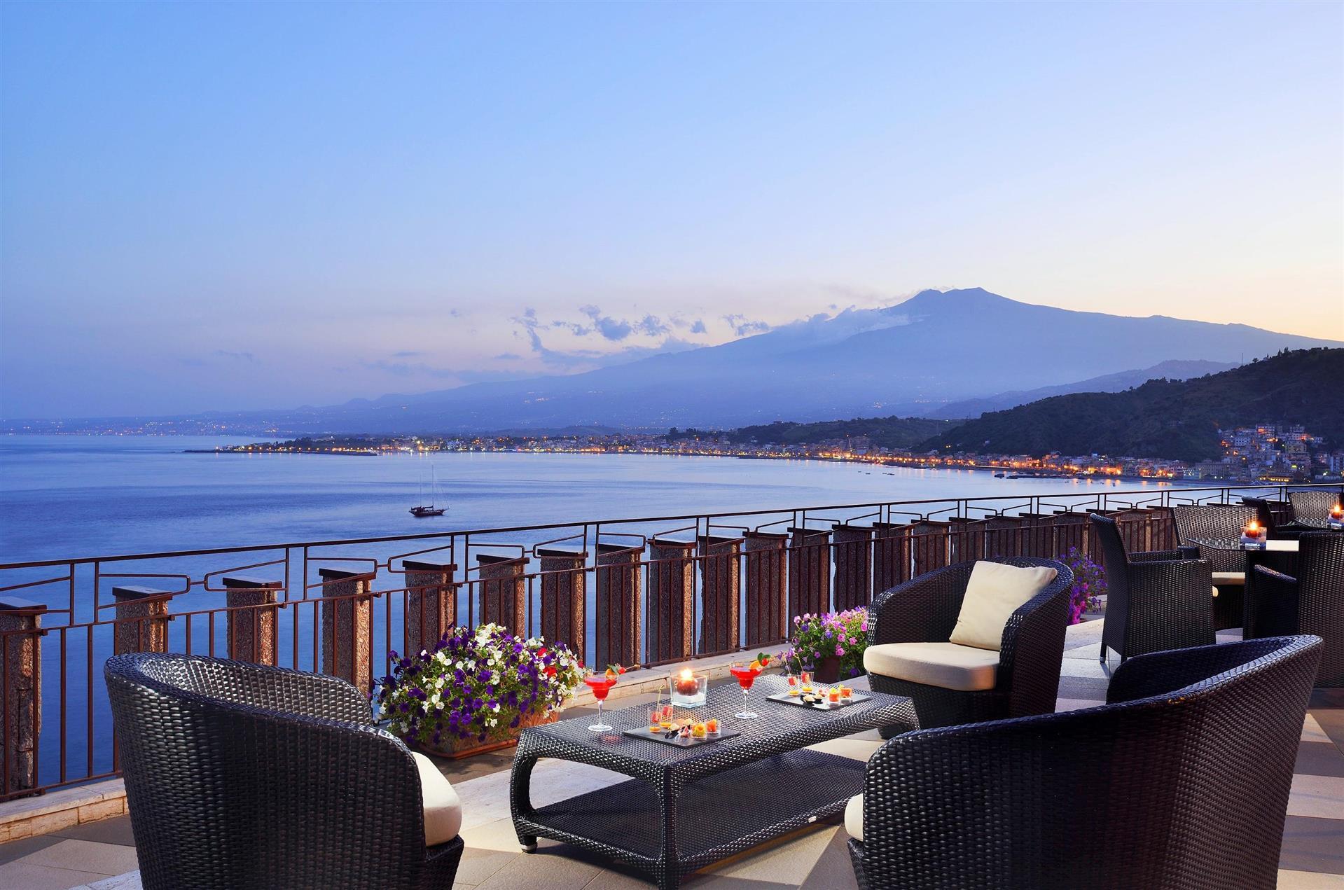 UNAHOTELS Capotaormina image