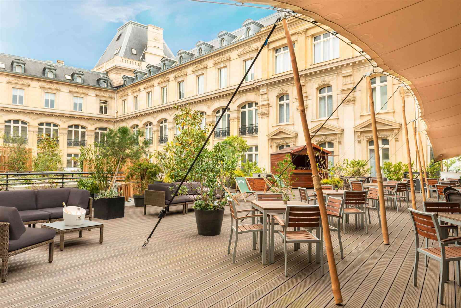 Crowne Plaza Paris-Republique в Париж, FR