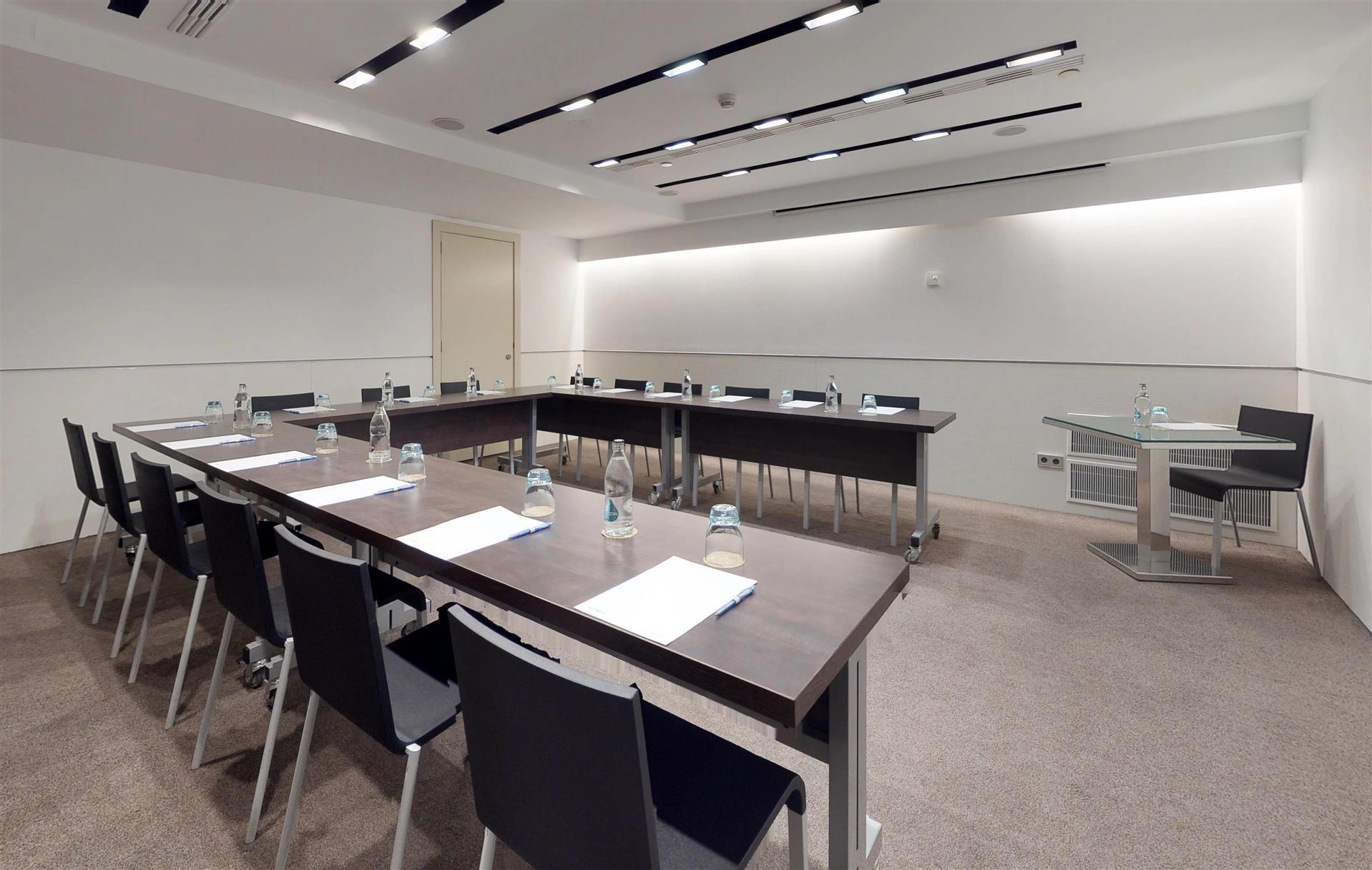 Изображение помещения для встречи