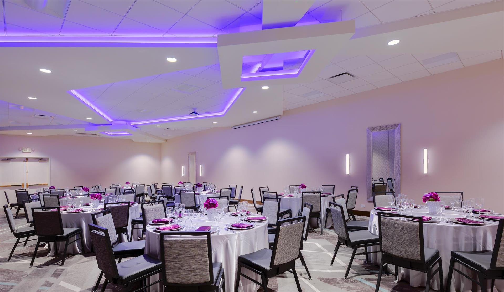 Holiday Inn La Mirada – Buena Park image