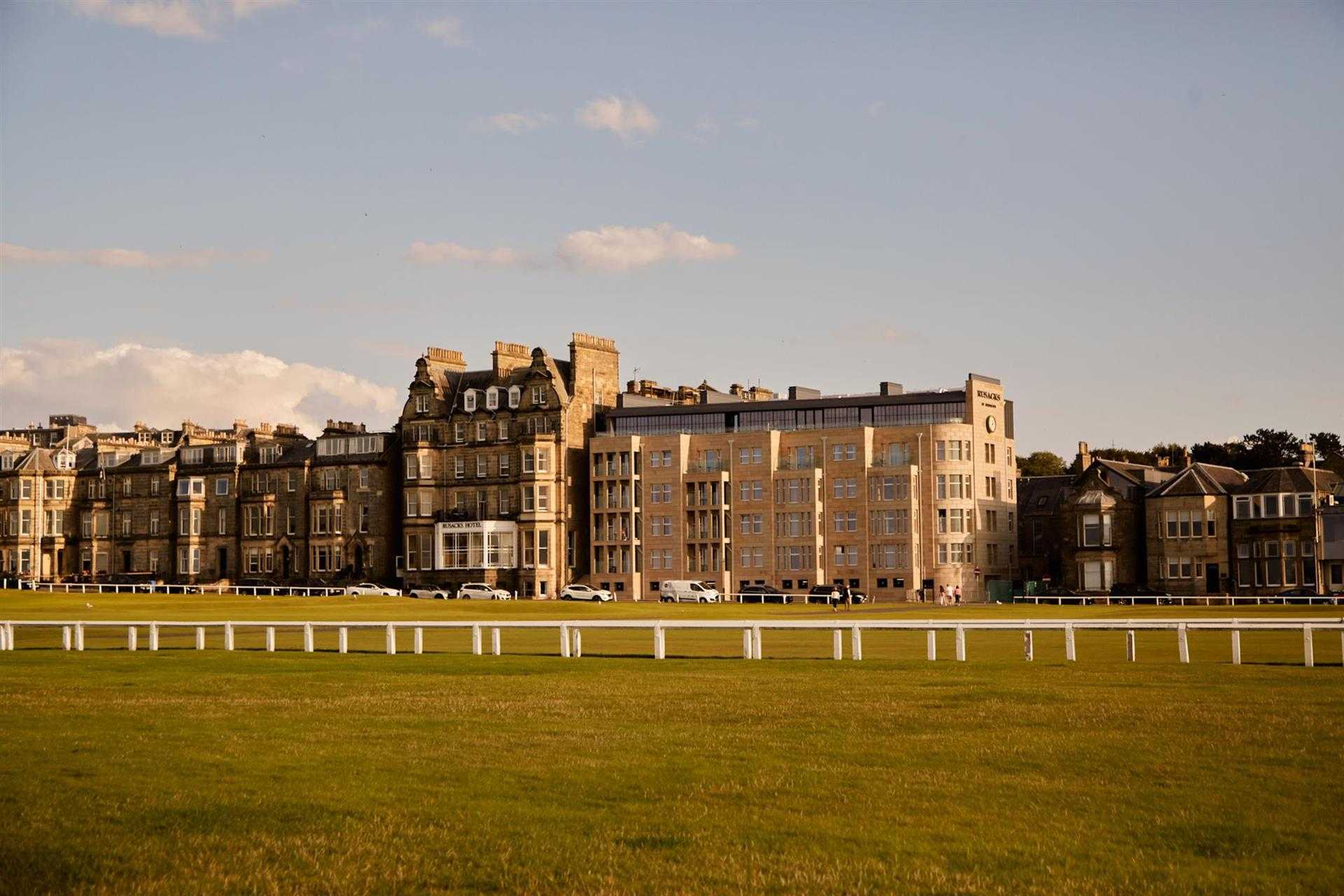 Rusacks St. Andrews, a Marine & Lawn Property i St Andrews, GB2