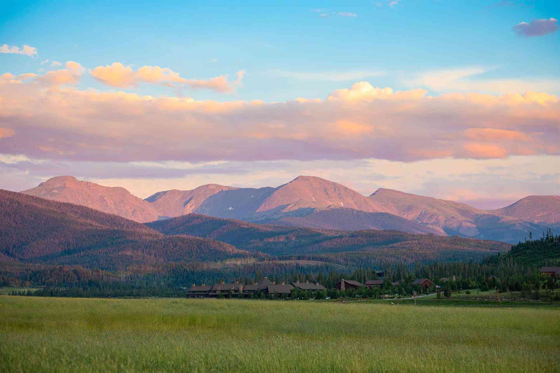 Devil’s Thumb Ranch Resort & Spa Near Winter Park Colorado в Winter Park, CO