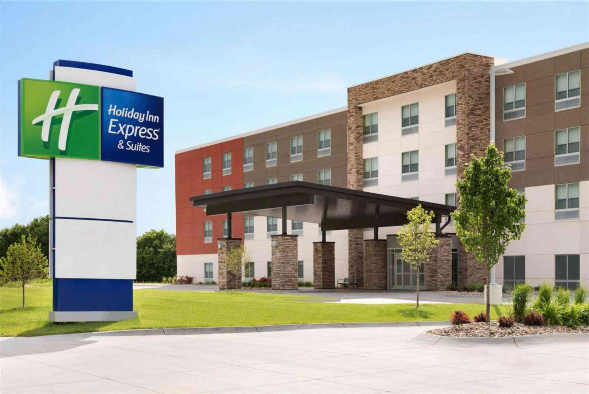 Holiday Inn Express & Suites Bronx - NYC в Бронкс, NY