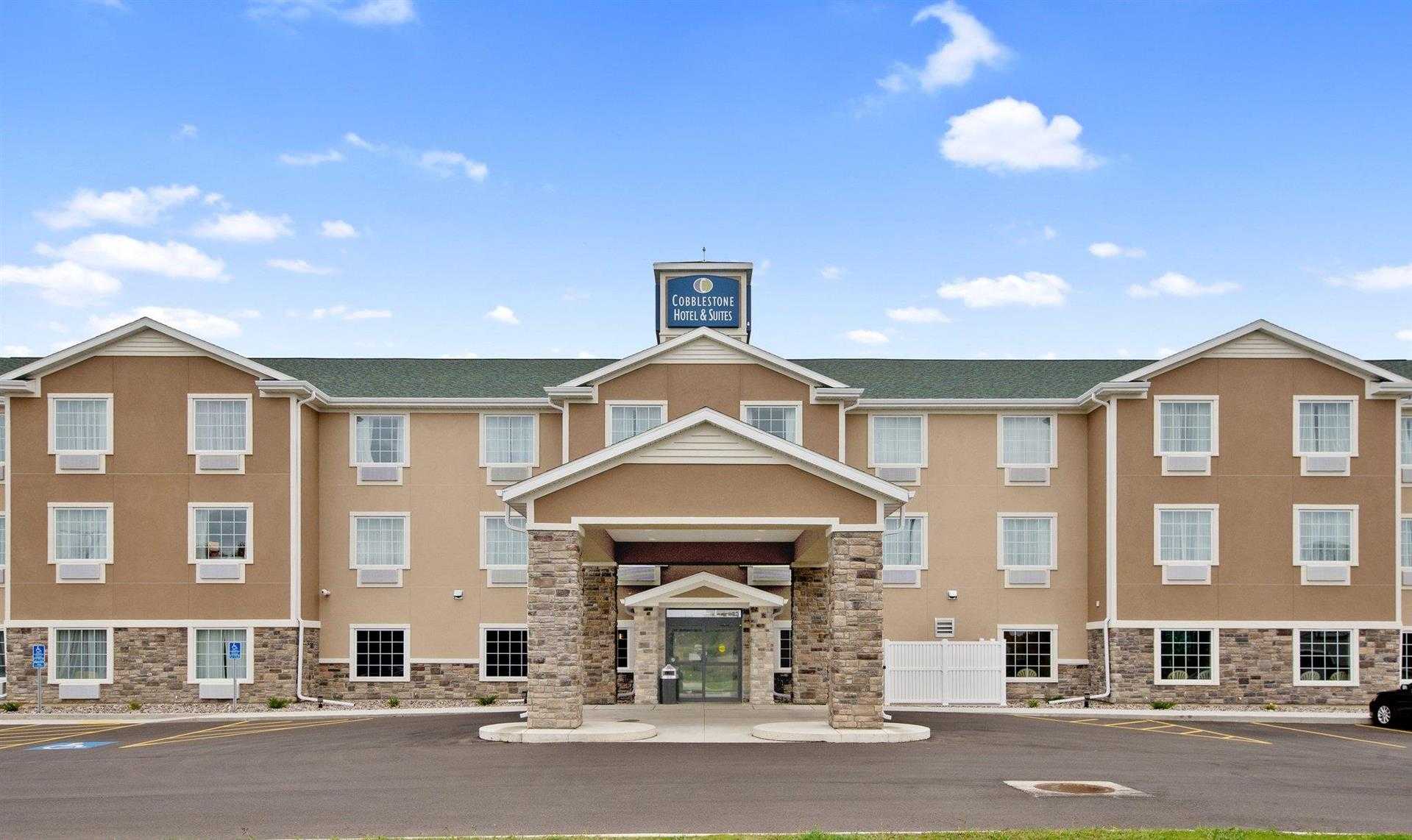 Cobblestone Hotel & Suites - Austin в Austin, MN