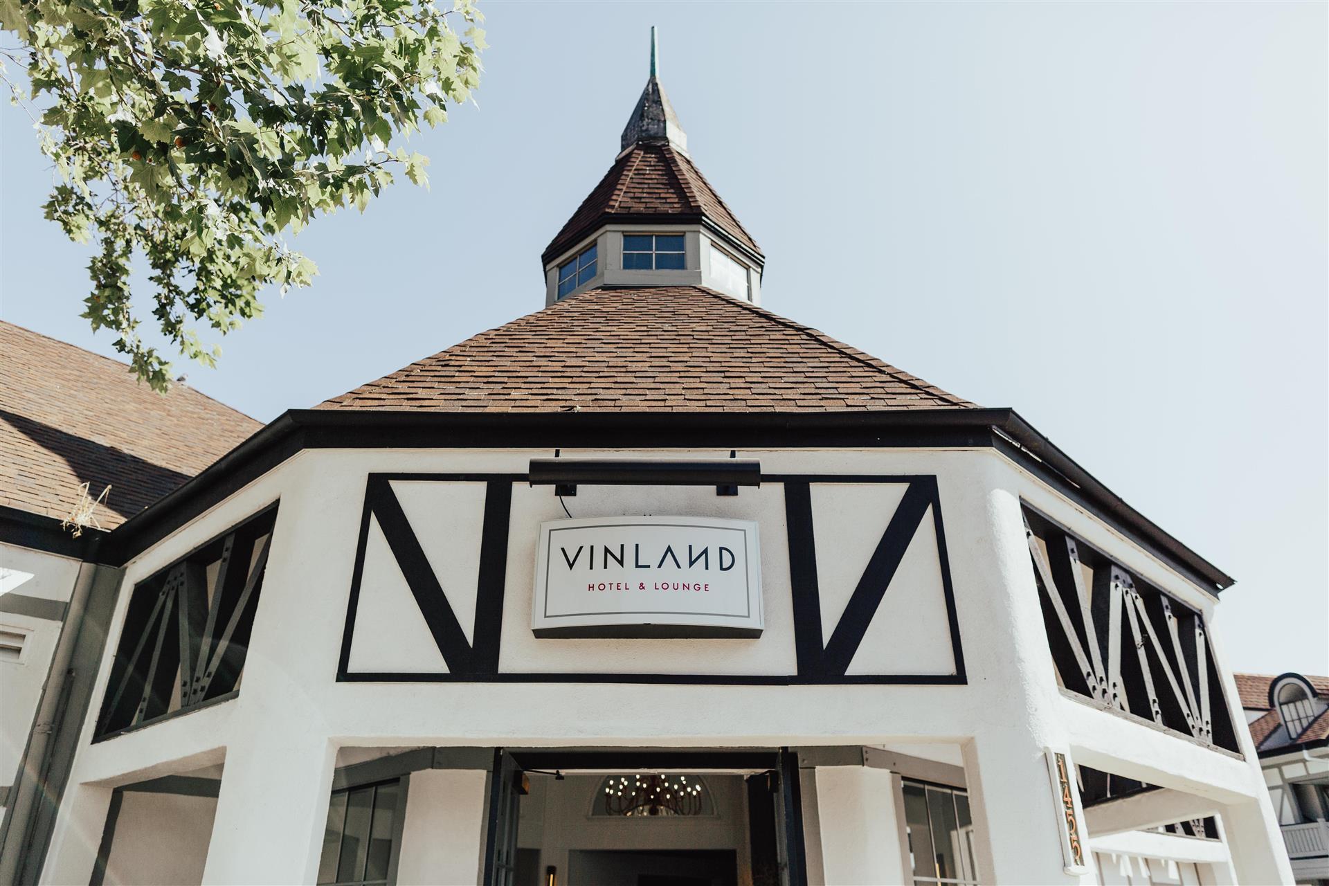 Vinland Hotel & Lounge image