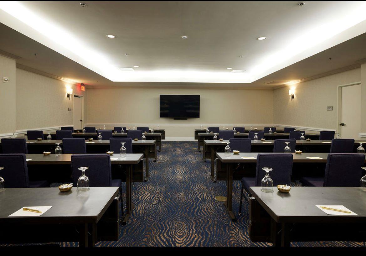 Изображение помещения для встречи