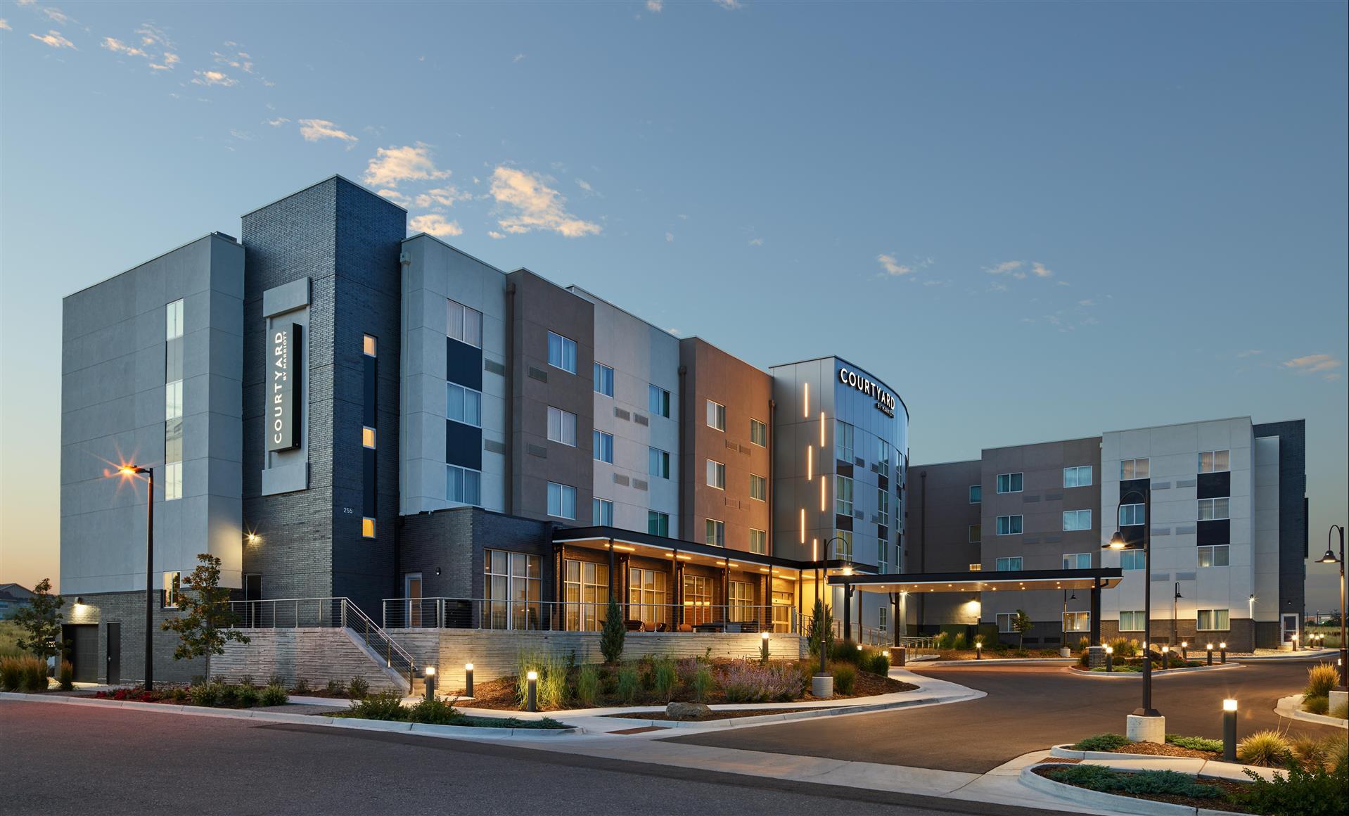 Courtyard by Marriott Denver Aurora image