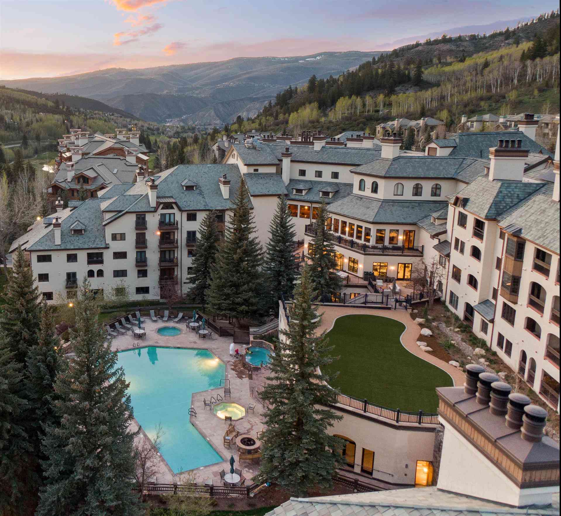 The Charter at Beaver Creek в Beaver Creek, CO