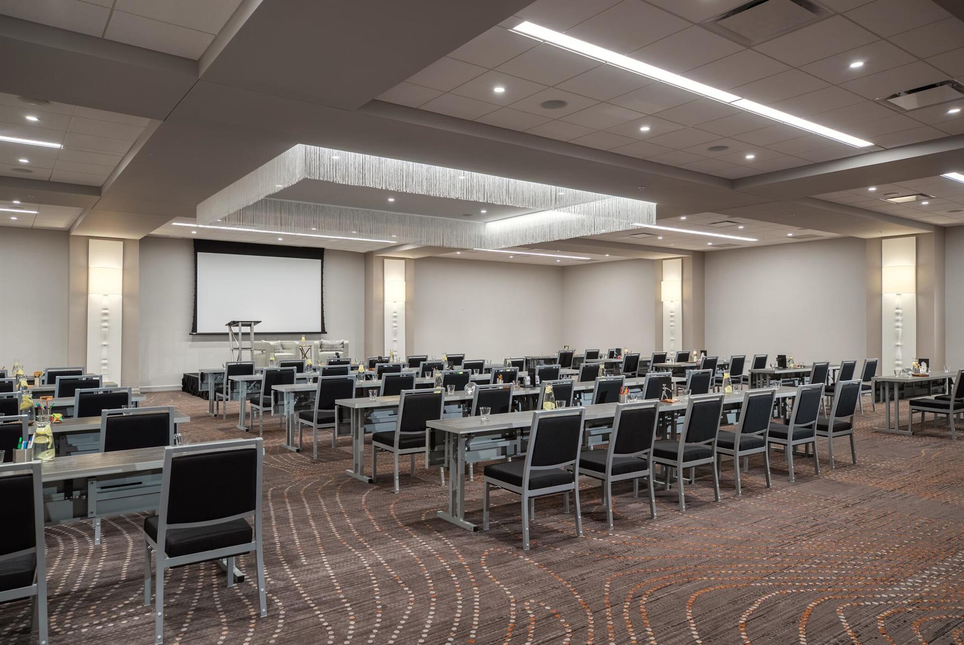 Renaissance Des Moines Savery Hotel image