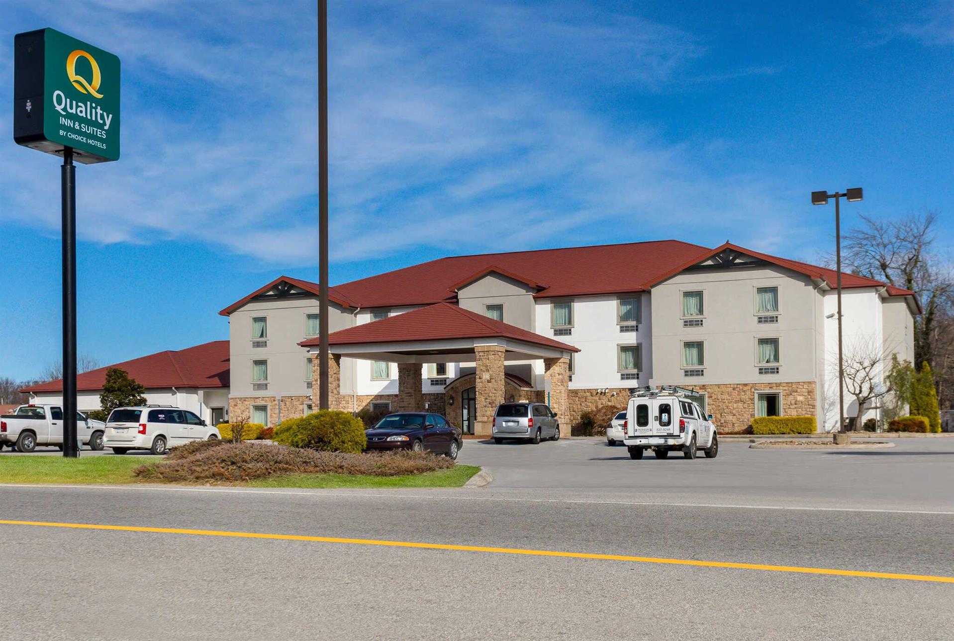 Quality Inn & Suites - Monterey, Algood, TN