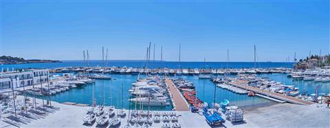 Port Calanova y Escuela Nacional de Vela