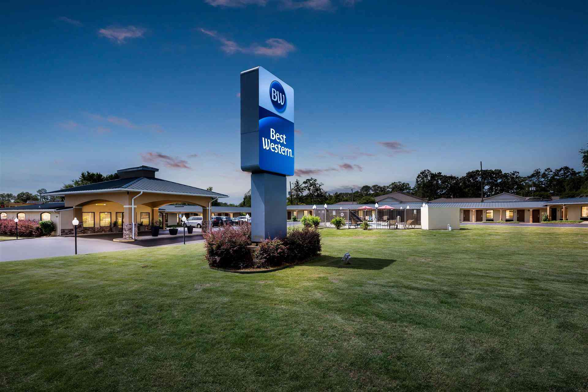 Best Western Catalina Inn в Northport, AL