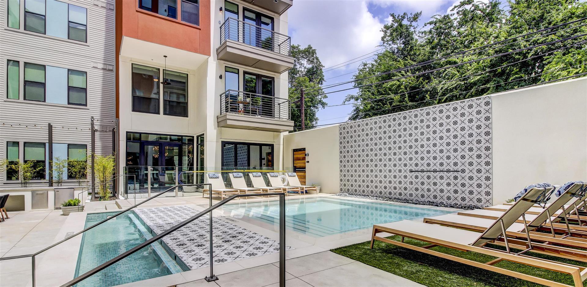 Sentral East Austin 1614 image