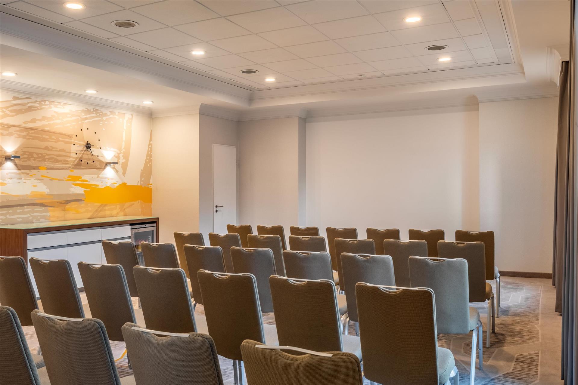 Изображение помещения для встречи