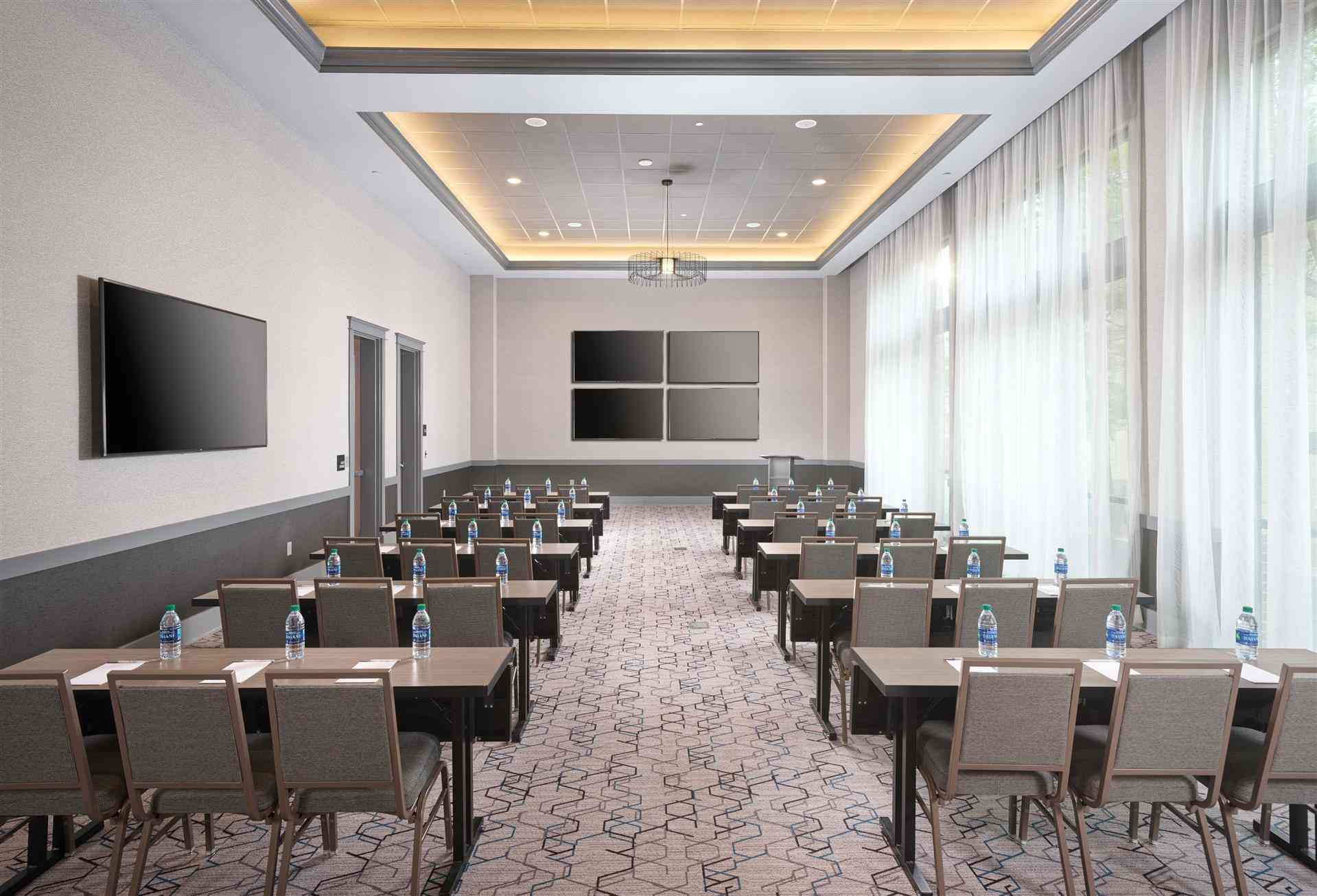 Hampton Inn & Suites Atlanta Decatur/Emory в Decatur, GA