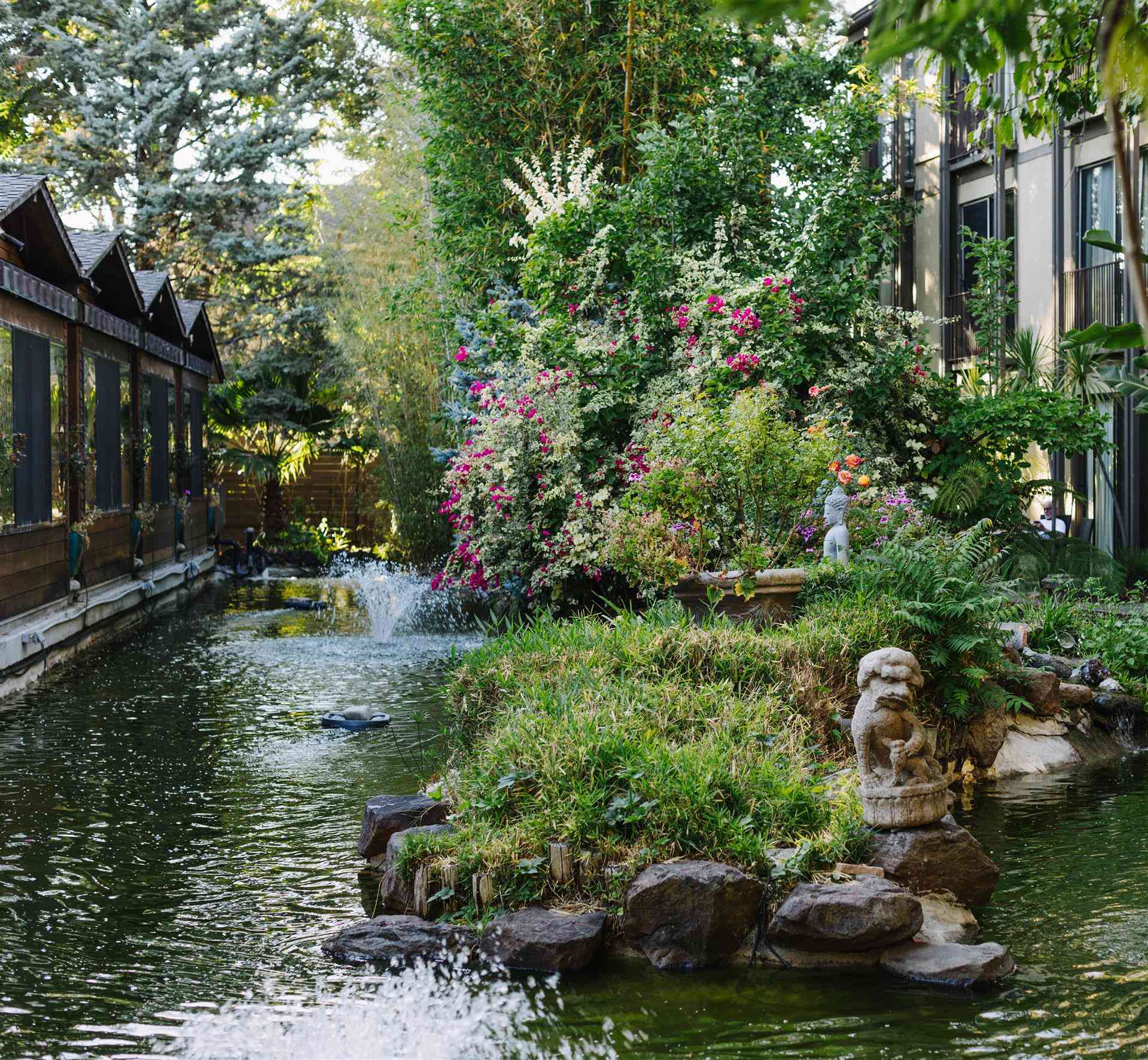 Dinah's Garden Hotel in Palo Alto, CA