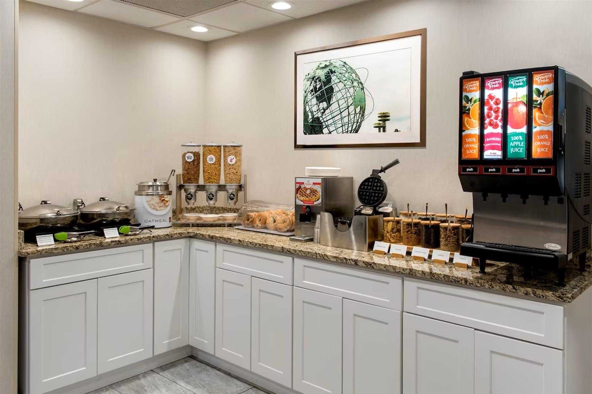 Fairfield Inn New York LaGuardia Airport/Flushing в Flushing, NY