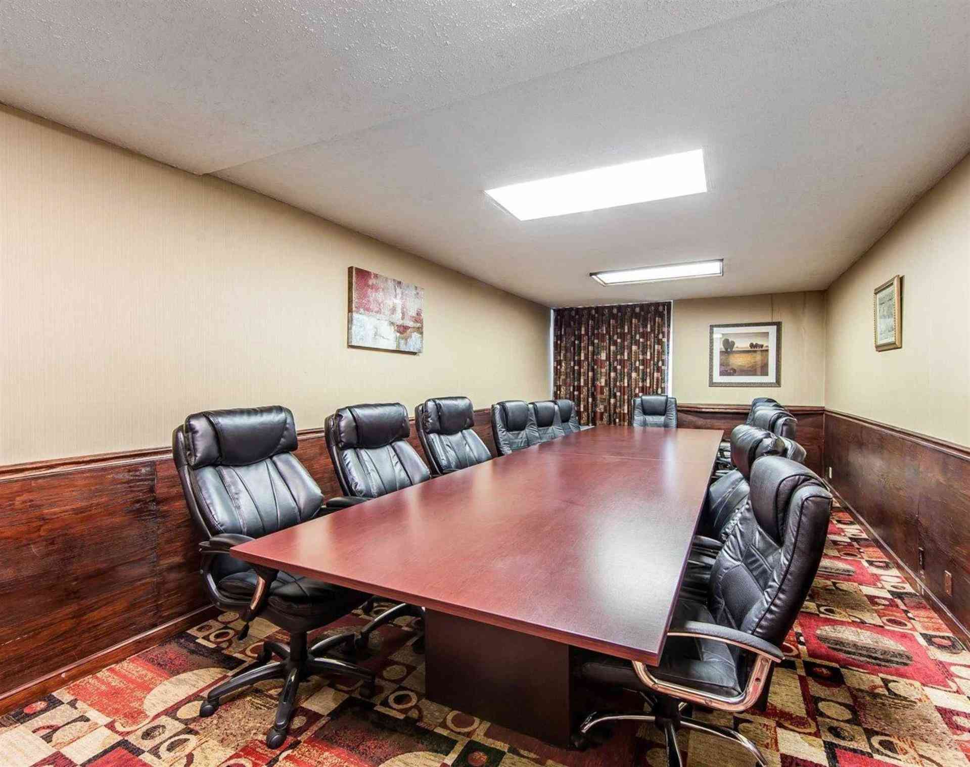 Wingate by Wyndham Marietta Conference Center, Marietta, OH