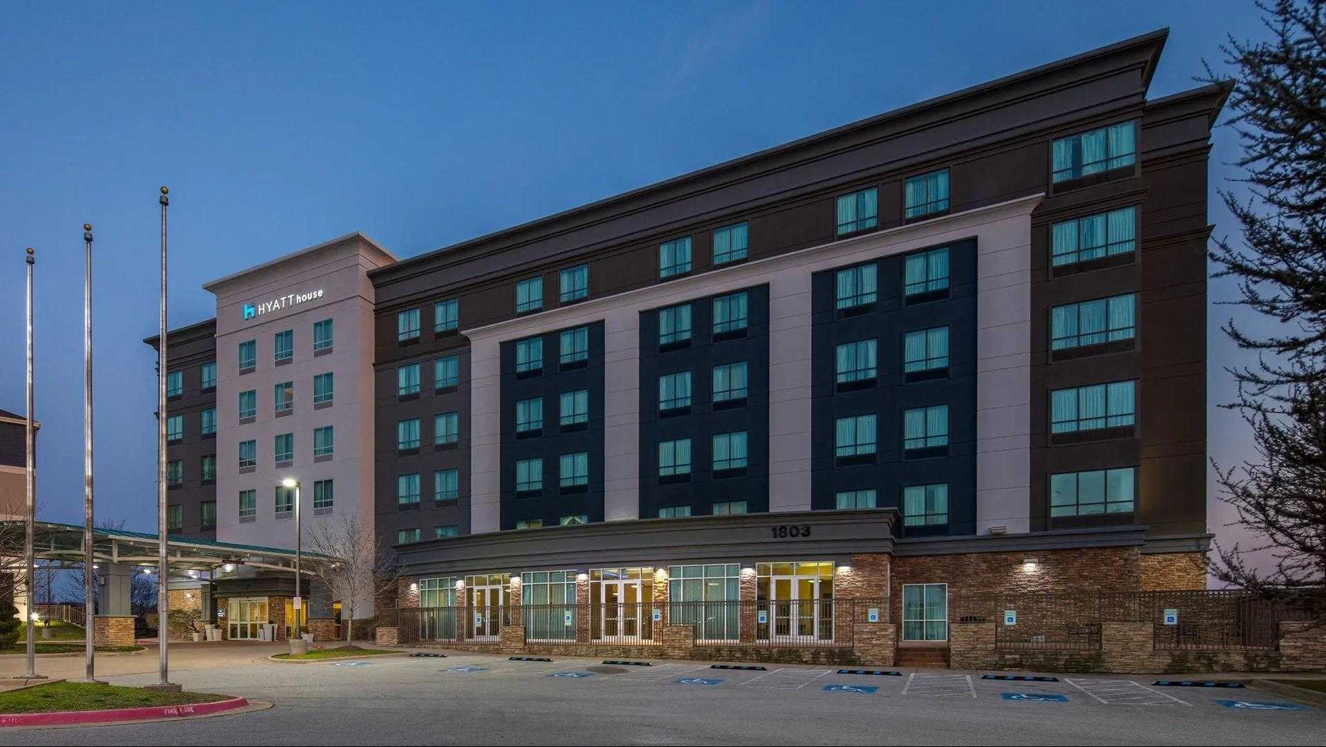 Hyatt House Bentonville / Rogers в Rogers, AR