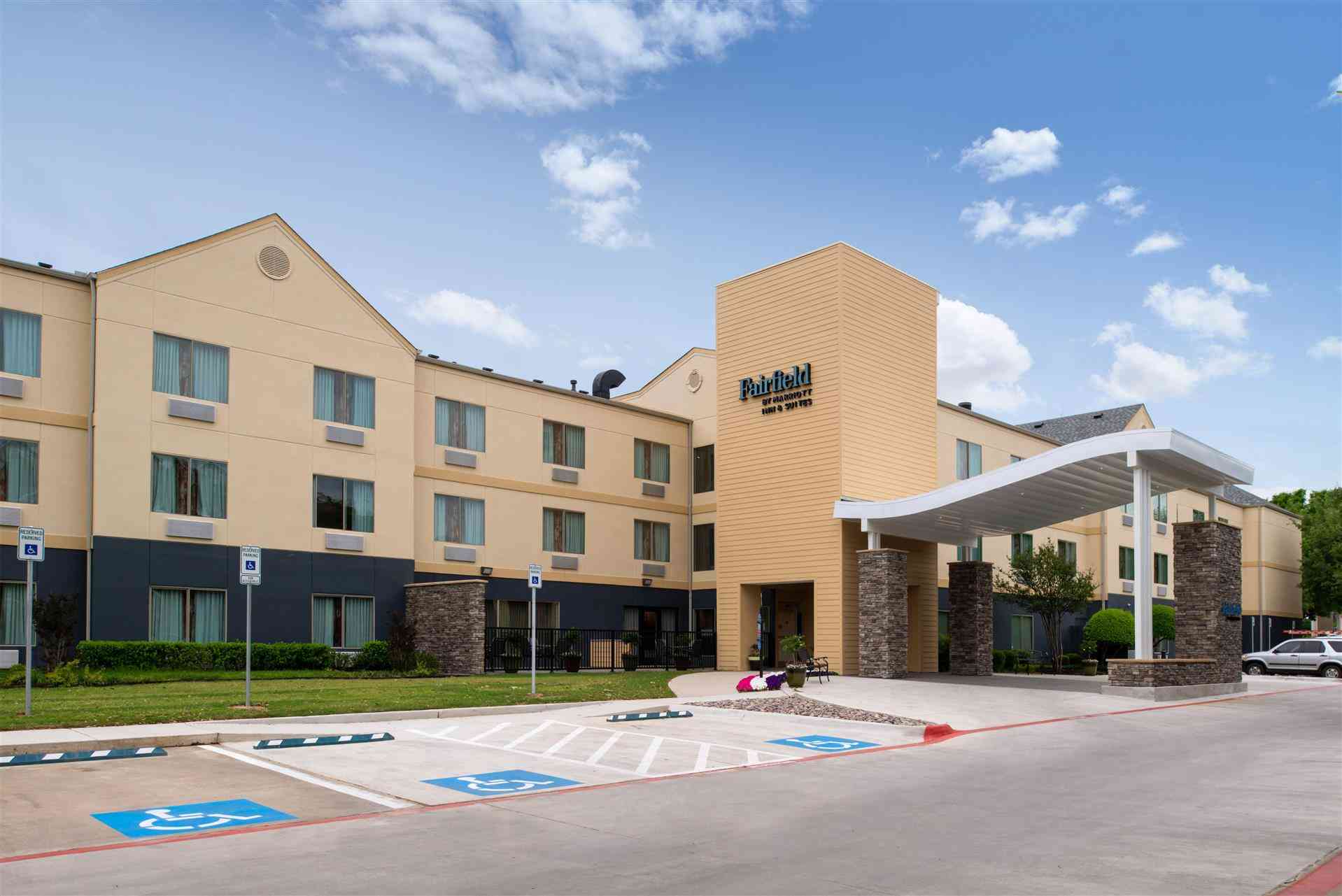 Fairfield by Marriott Inn & Suites Arlington Near Six Flags, Arlington, TX