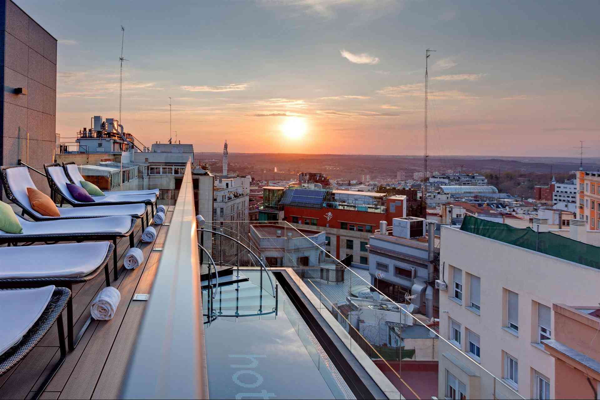 Hotel Indigo Madrid - Gran Via в Мадрид, ES