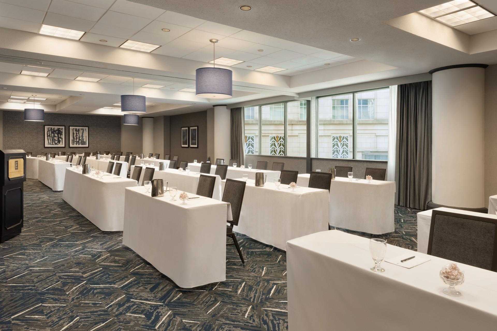 Embassy Suites by Hilton Indianapolis Downtown a Indianapolis, IN