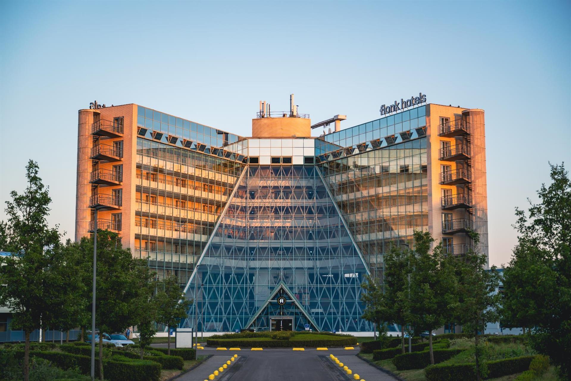 Flonk Hotel Groningen Zuid image