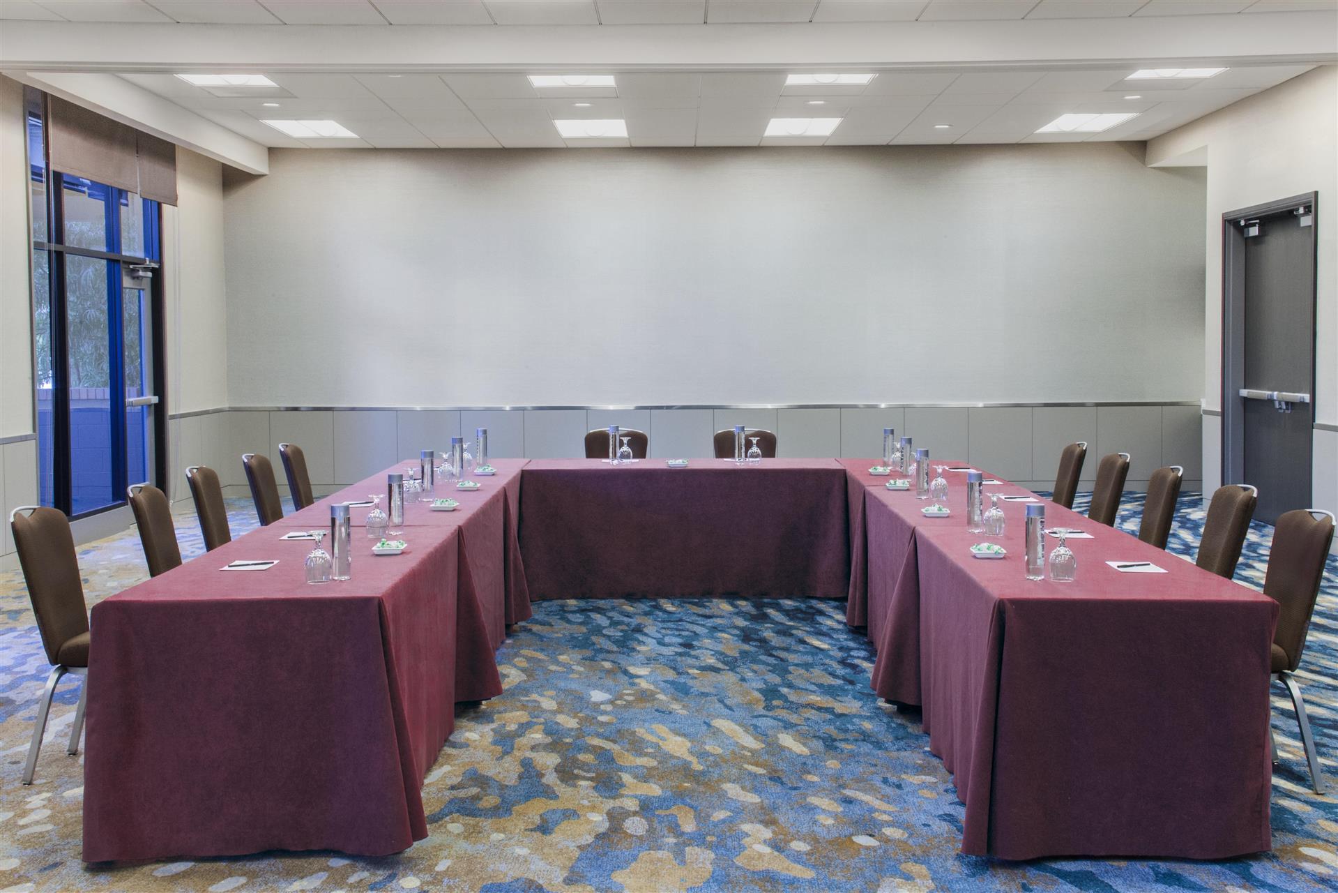 Изображение помещения для встречи