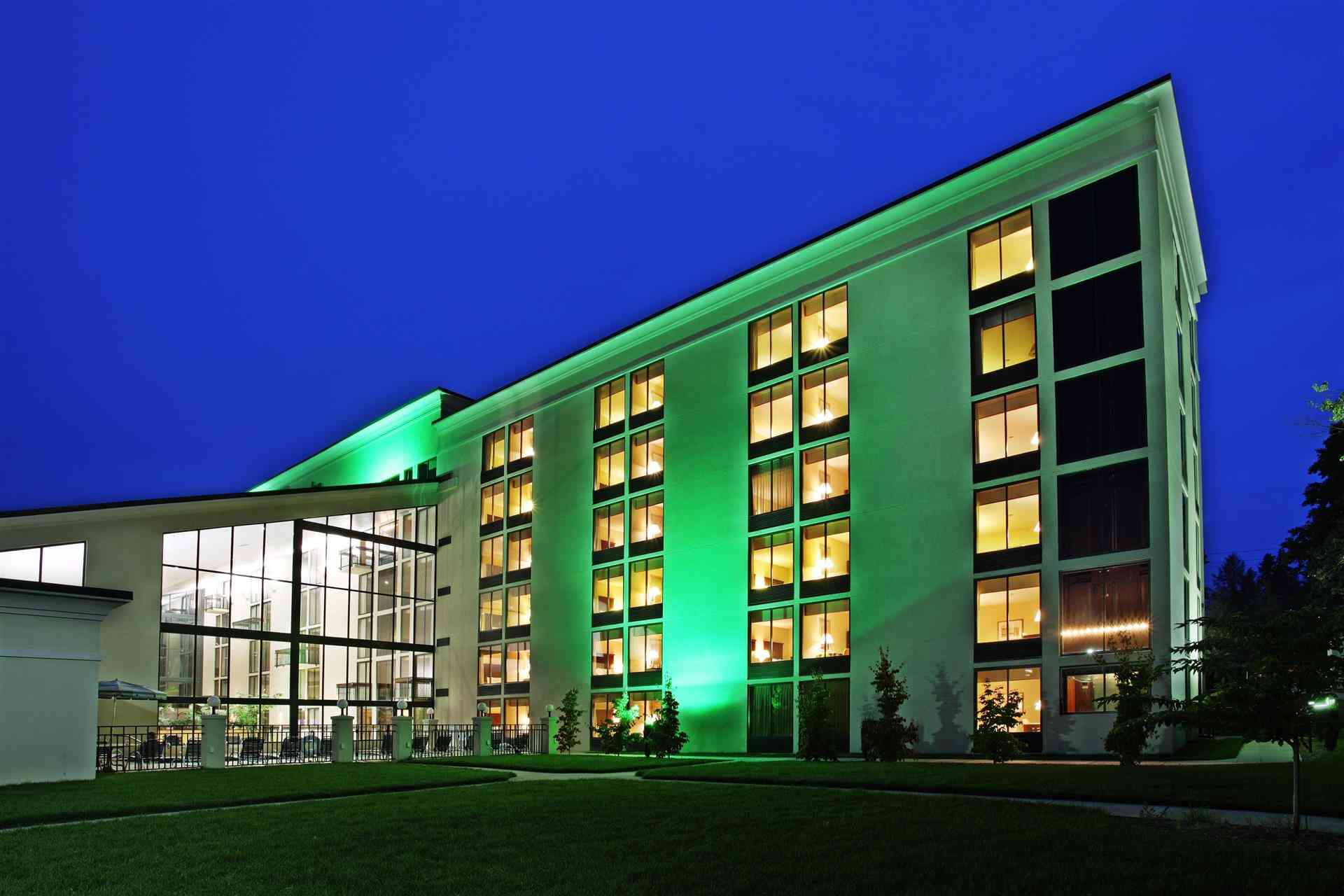 Holiday Inn Asheville - Biltmore West в Эшвилл, NC