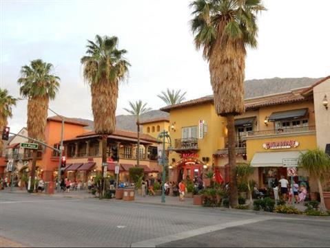 Palm Canyon Shopping & Restaurants