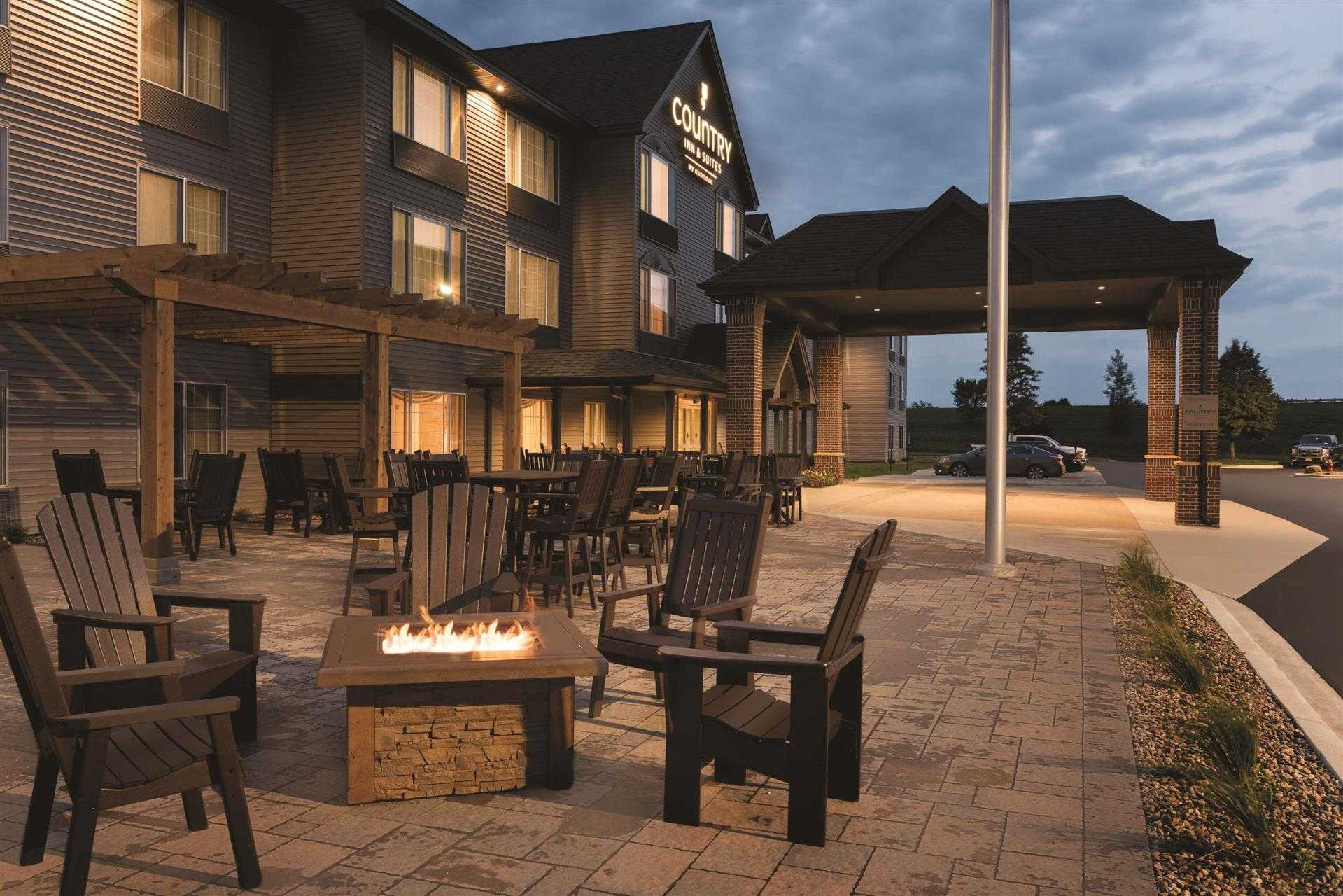 Country Inn & Suites By Radisson Mankato, Mankato, MN