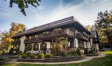 The Bauerhaus a Evansville, IN