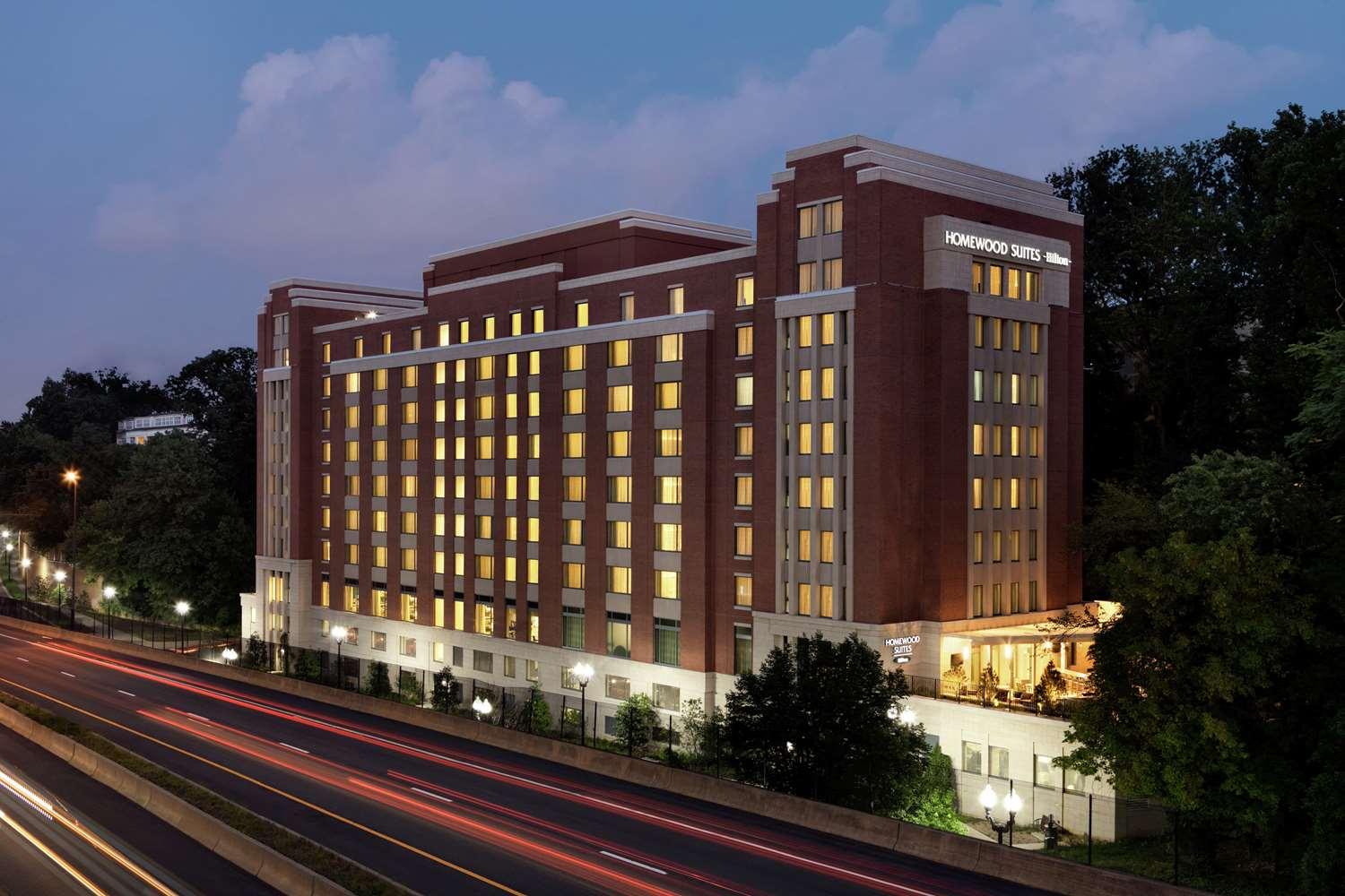 Homewood Suites by Hilton Arlington Rosslyn Key Bridge image