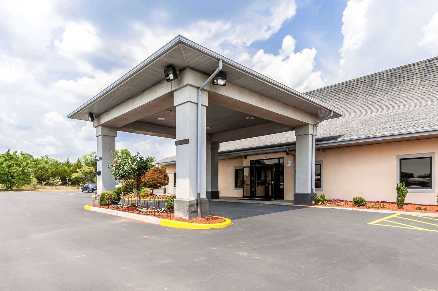 Econo Lodge Inn and Suites Middletown, Middletown, VA