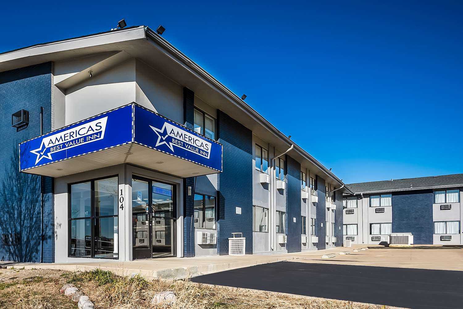 Americas Best Value Inn East Peoria em East Peoria, IL