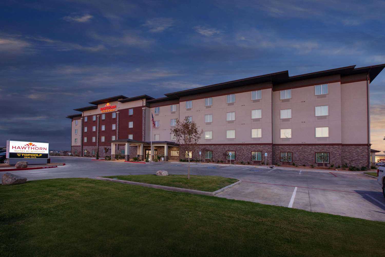 Hawthorn Extended Stay by Wyndham Odessa в Odessa, TX