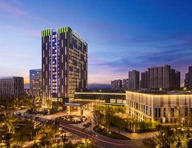 DoubleTree by Hilton Kunming Airport в Куньмин, CN