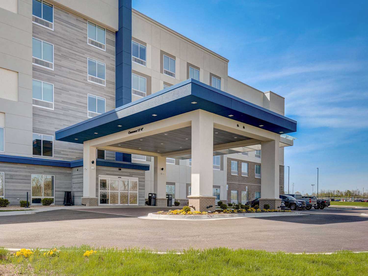 Hampton Inn and Suites Williamstown Ark Encounter a Williamstown, KY