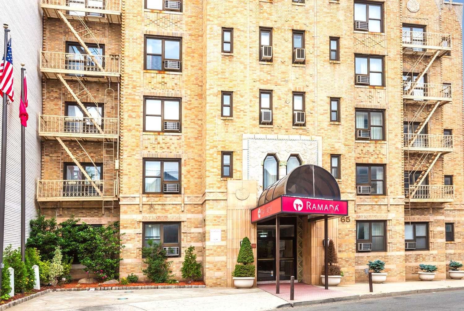 Ramada by Wyndham Jersey City image