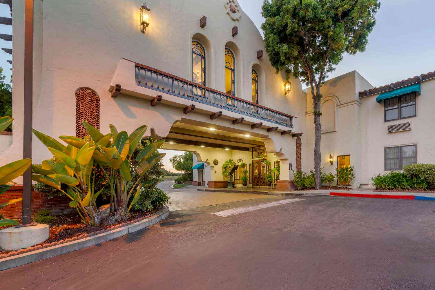 Best Western Casa Grande Inn in Arroyo Grande, CA