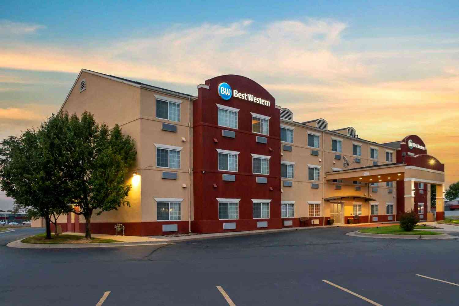 Best Western Governors Inn & Suites i Wichita, KS