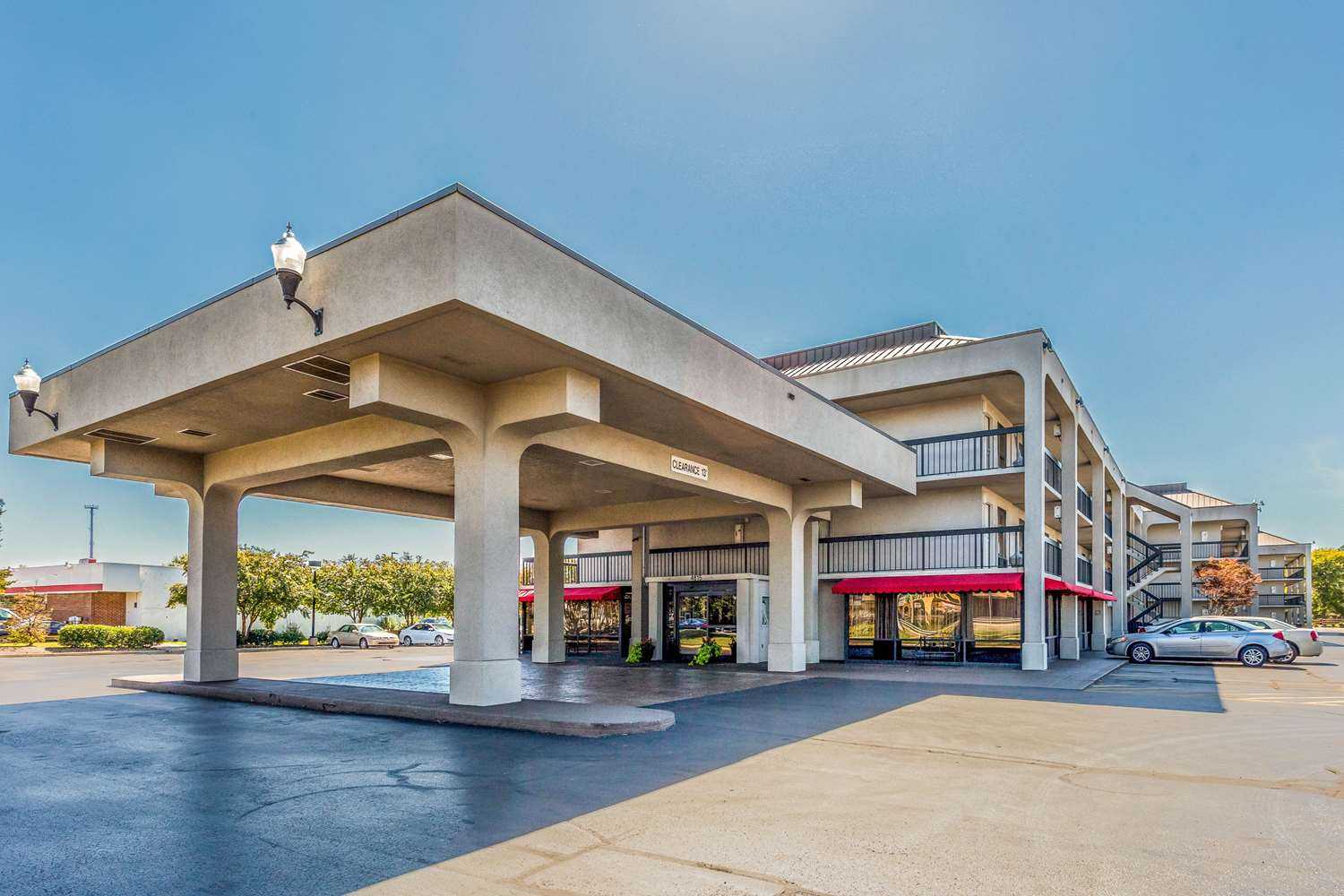 Clarion Pointe Huntsville Research Park a Huntsville, AL