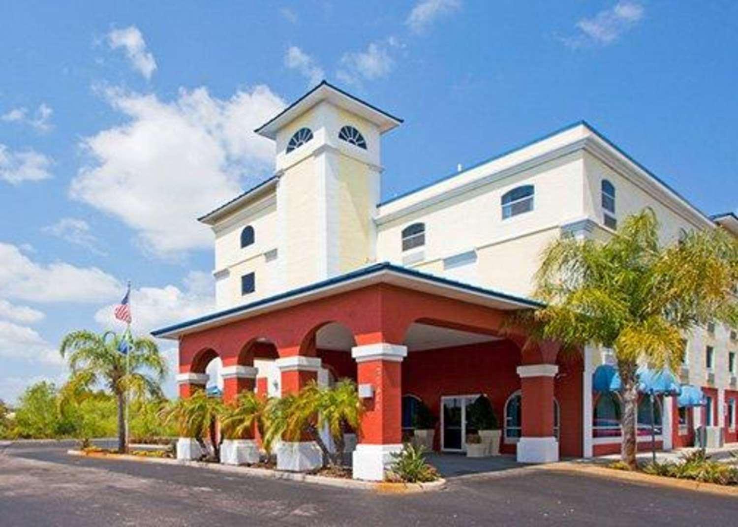 Econo Lodge image