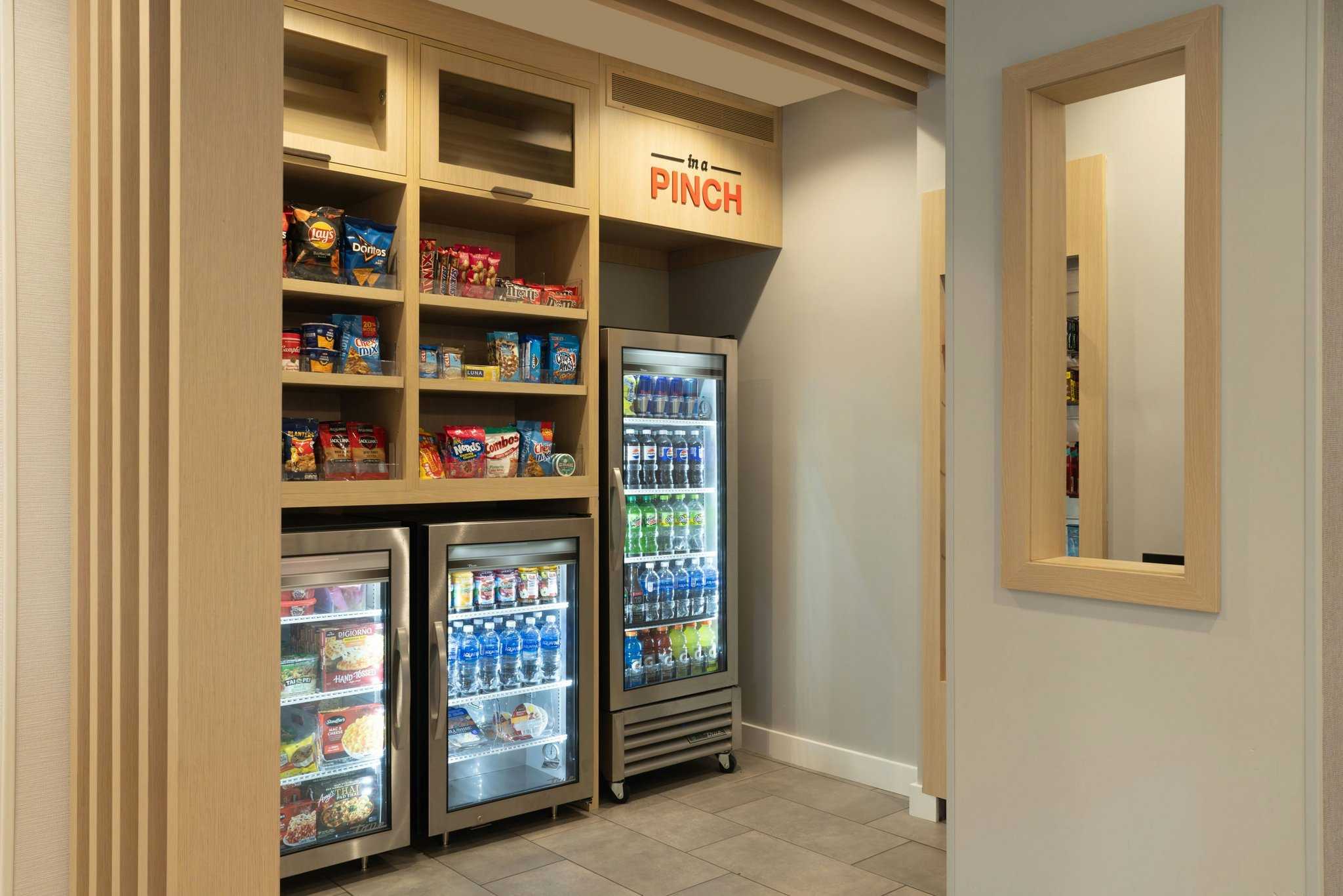 TownePlace Suites by Marriott Hadley Amherst в Hadley, MA