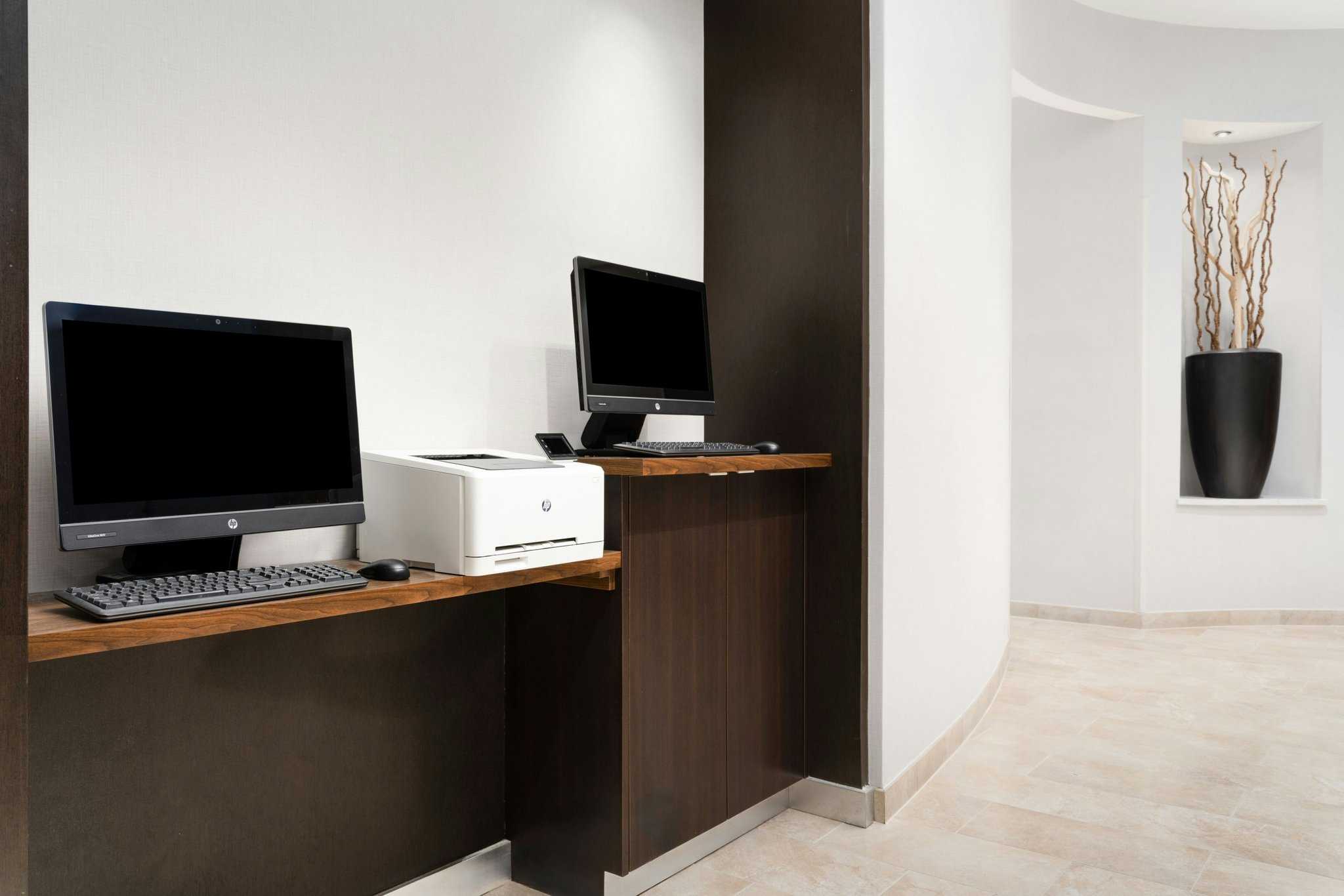 Courtyard by Marriott Charlotte City Center в Charlotte, NC